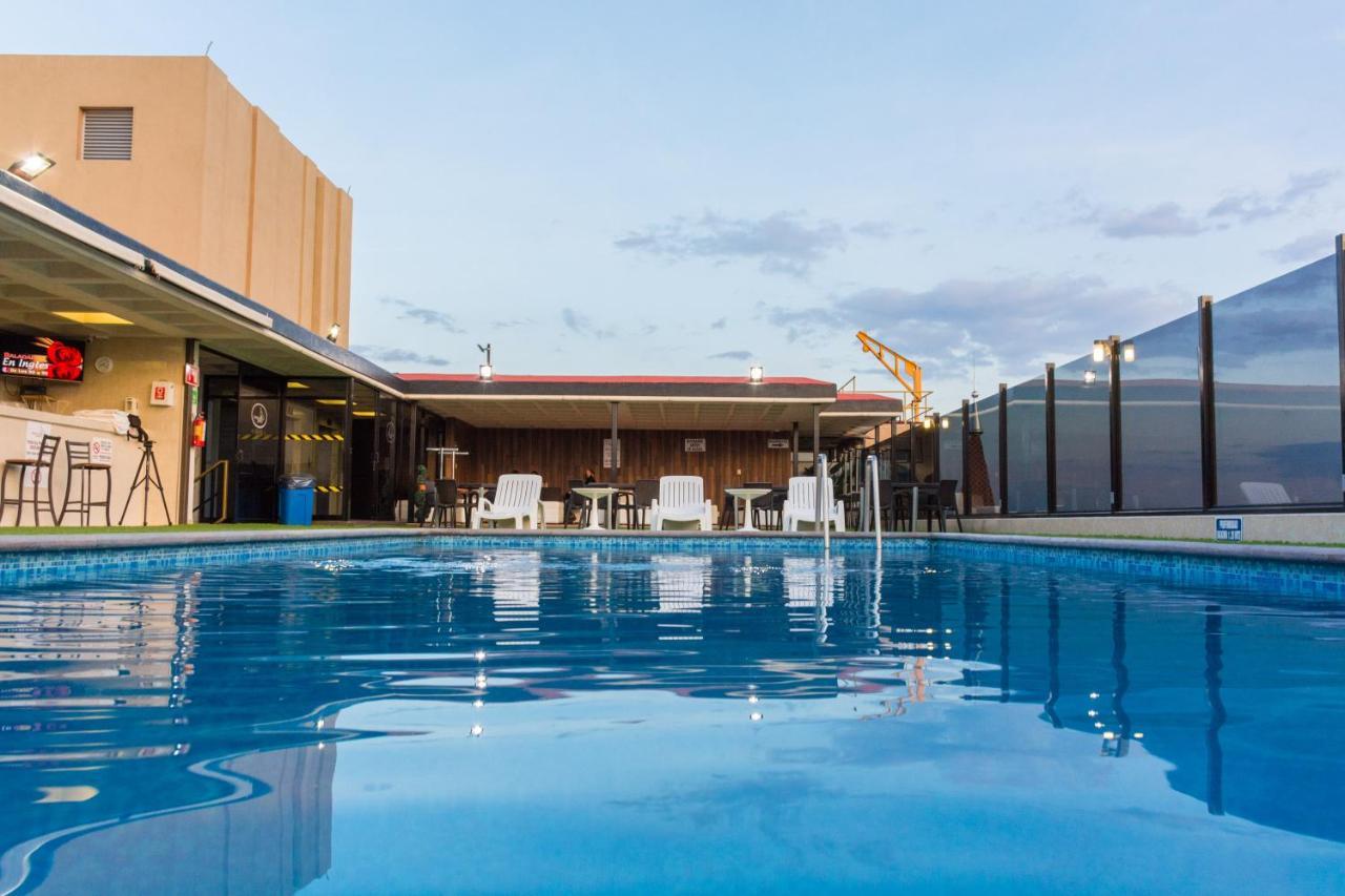 Hotel Real Plaza อากวสคาเลียนเทส ภายนอก รูปภาพ