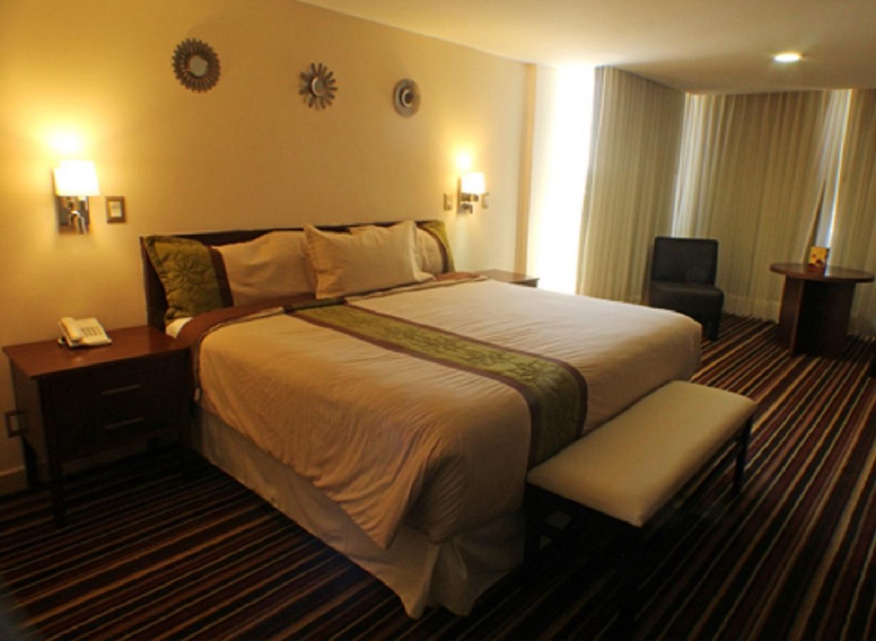 Hotel Real Plaza อากวสคาเลียนเทส ภายนอก รูปภาพ