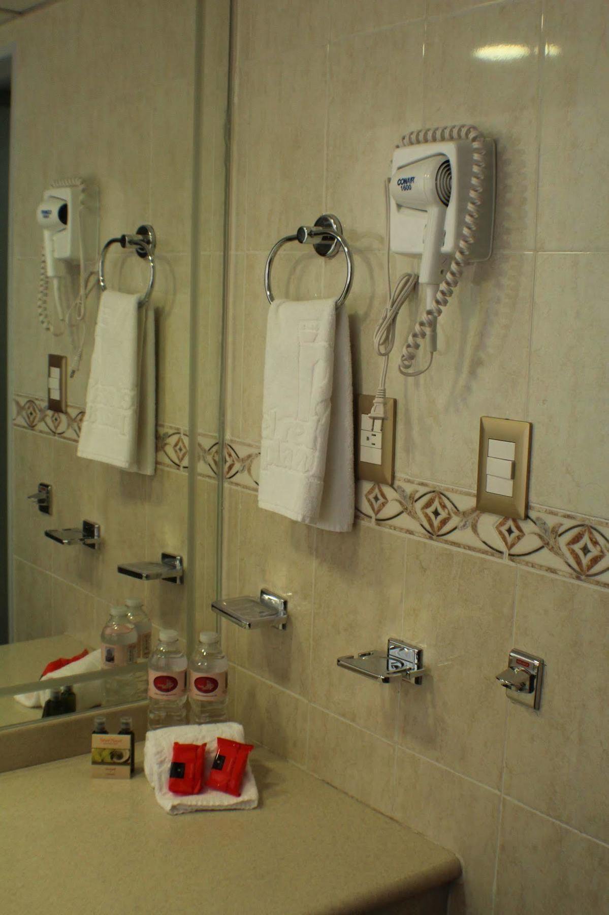 Hotel Real Plaza อากวสคาเลียนเทส ภายนอก รูปภาพ