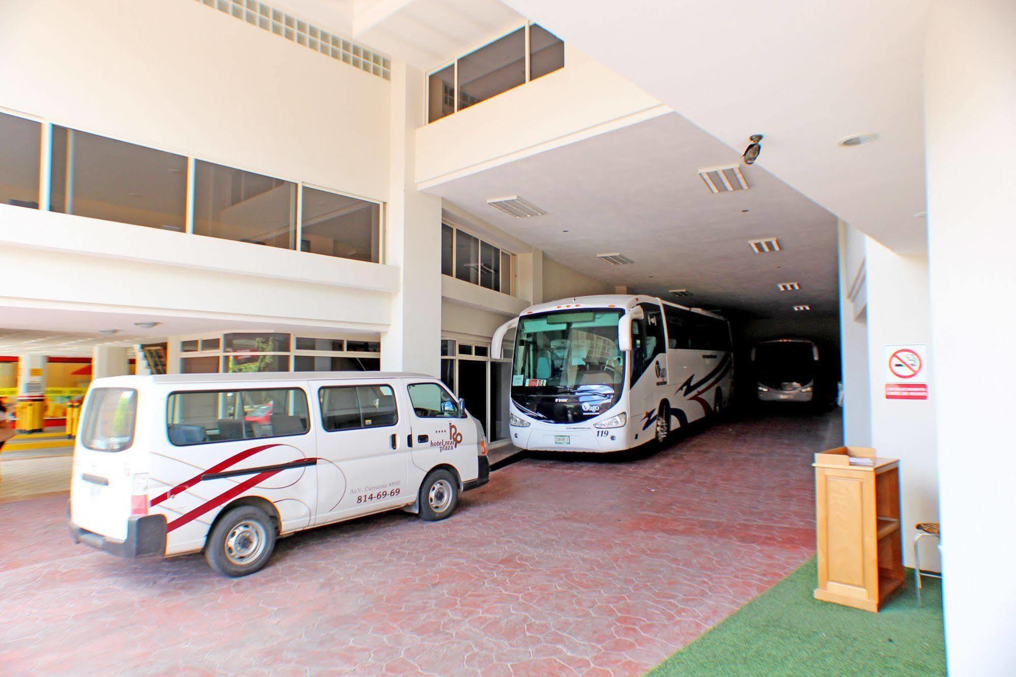 Hotel Real Plaza อากวสคาเลียนเทส ภายนอก รูปภาพ