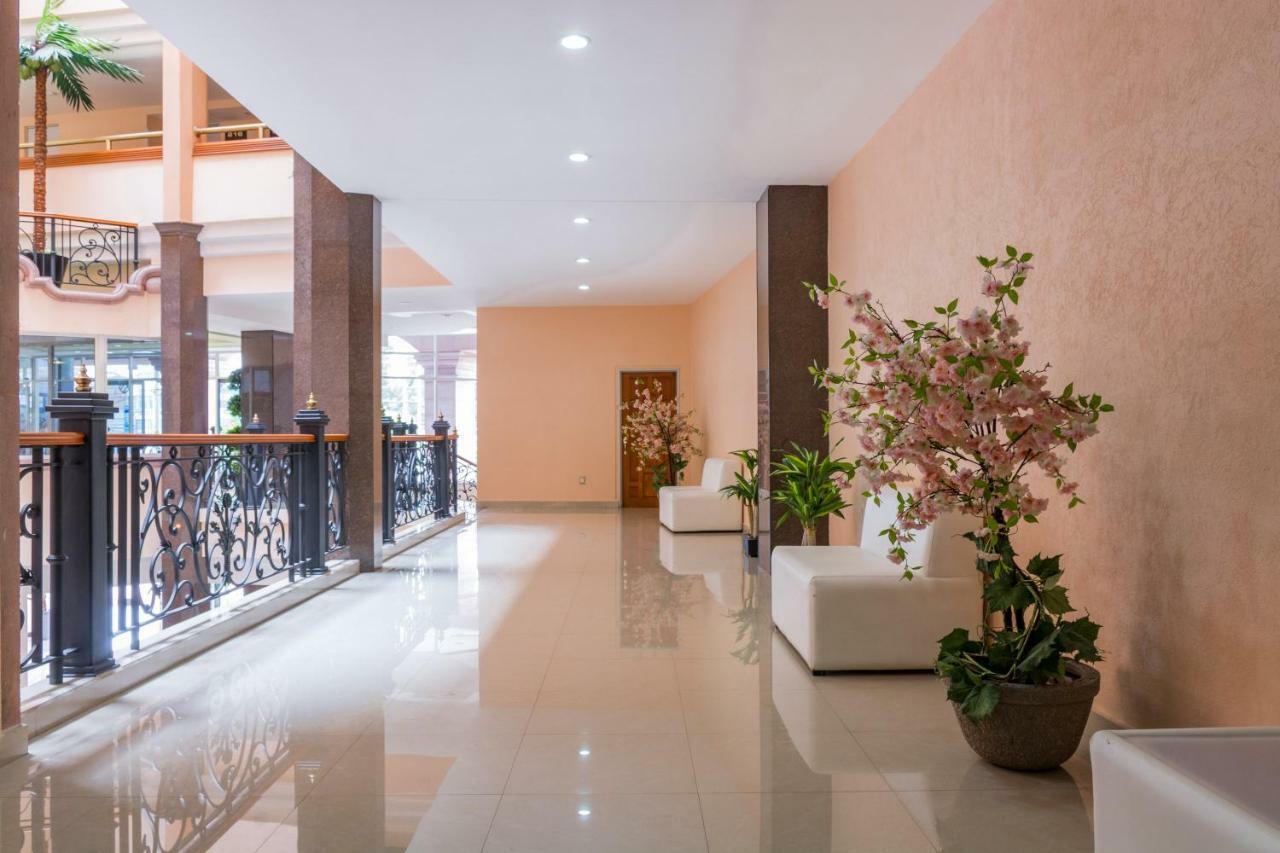 Hotel Real Plaza อากวสคาเลียนเทส ภายนอก รูปภาพ